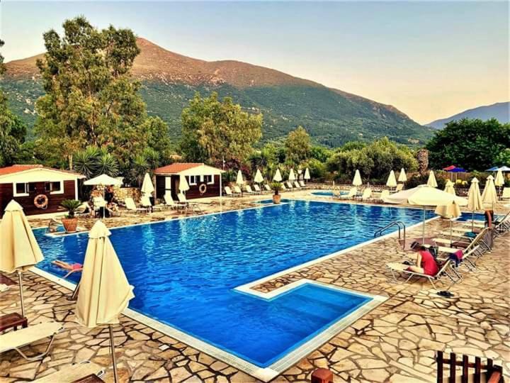 Camping Karavomilos Сами Экстерьер фото